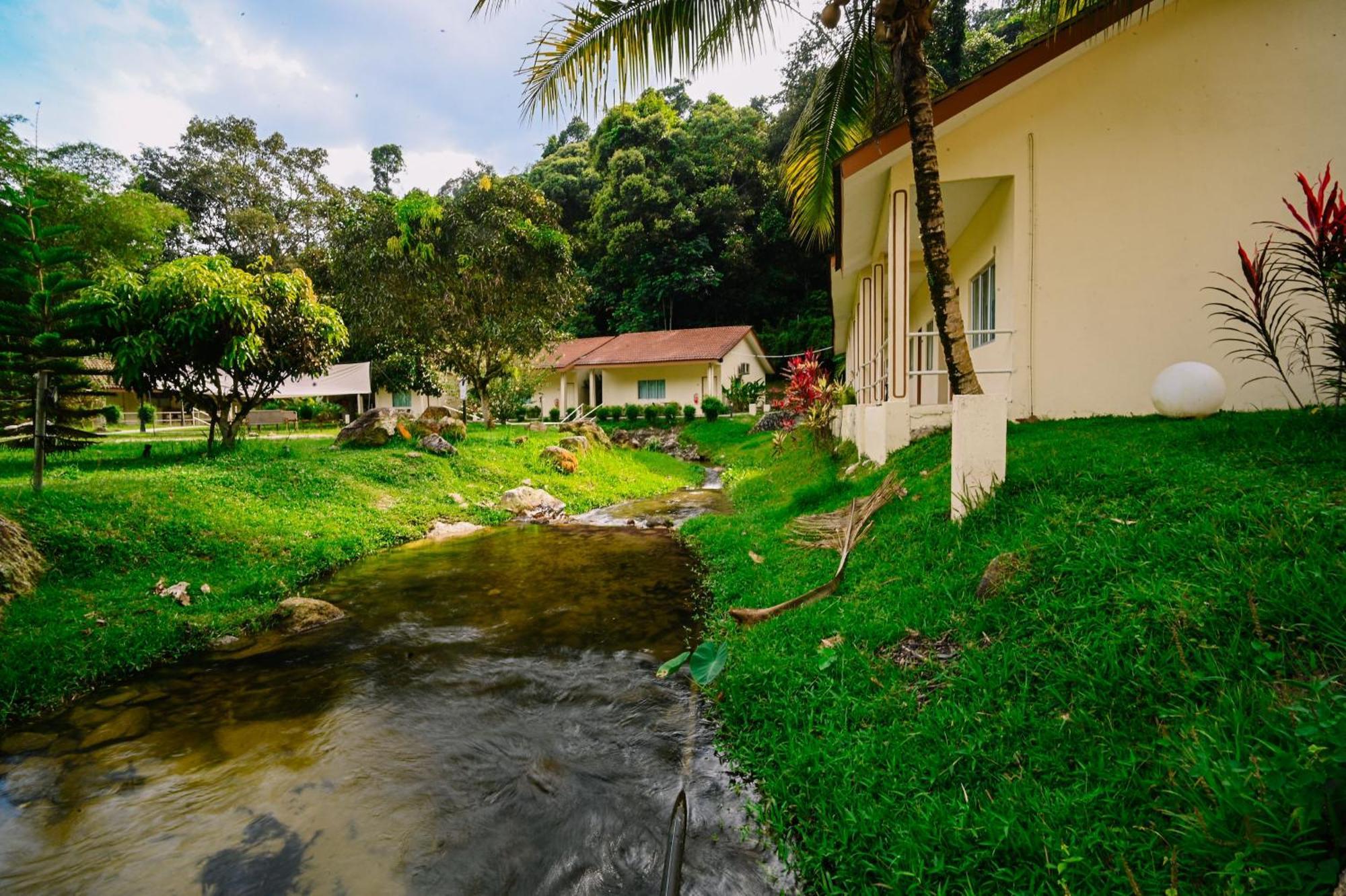 Lilla Rainforest Retreat - Hulu Langat Ngoại thất bức ảnh